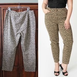 Collectif Plus Size Leopard Print skinny pants 16